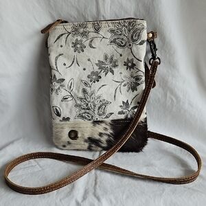 NWOT Myra Bag Floral Patterned Crossbody Bag with Brown Accents